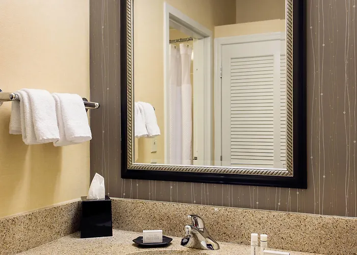 Hotel Courtyard By Marriott North
