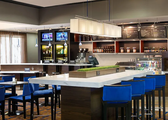 Hotel Courtyard By Marriott North