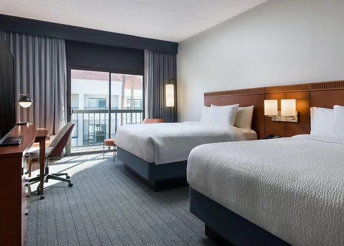 Courtyard By Marriott North