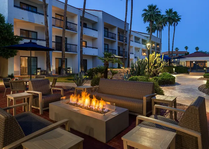Courtyard By Marriott North Hotel 3*