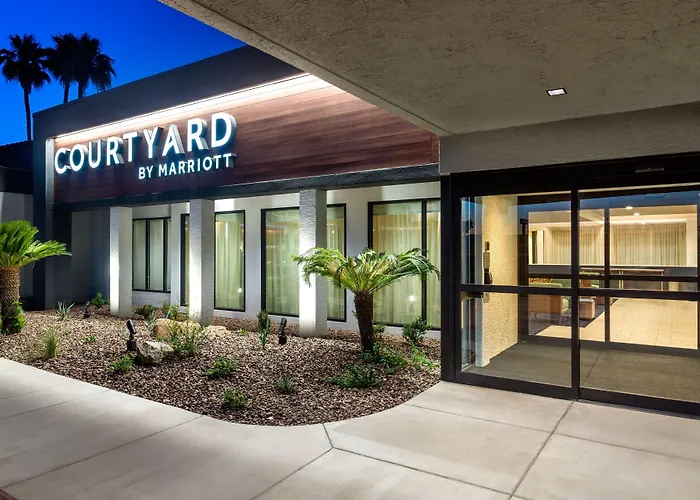 Courtyard By Marriott North Hotel 3*