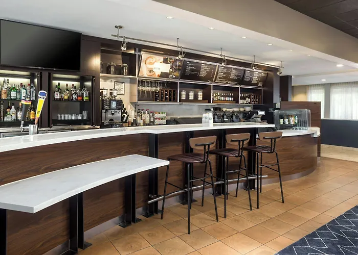 Courtyard By Marriott North Phoenix