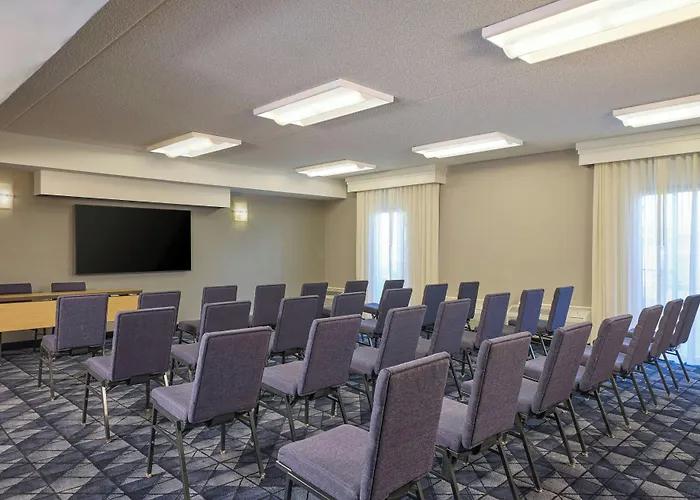 Courtyard By Marriott North