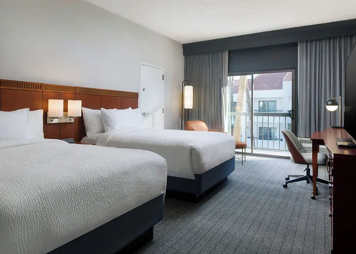 Courtyard By Marriott North Hotel Phoenix