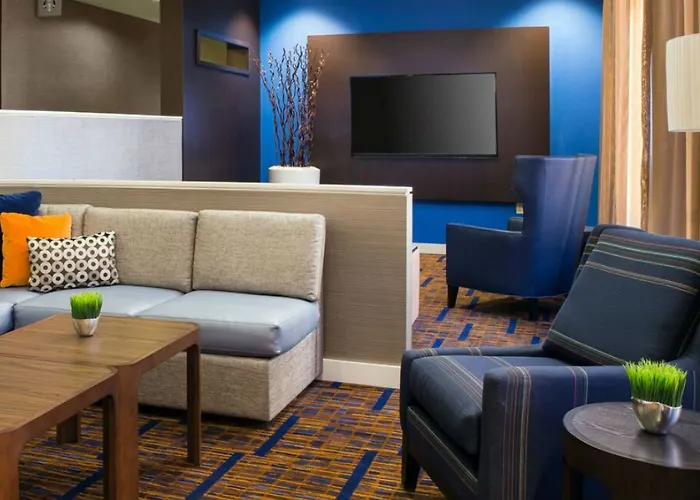 Courtyard By Marriott North